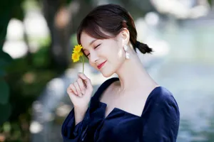 李一桐气质典雅写真图片_3
