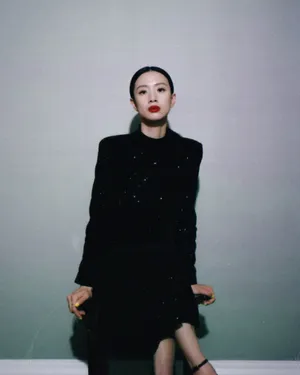 李梦暗夜流光裙性感写真图片_5