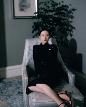 李梦暗夜流光裙性感写真图片_6