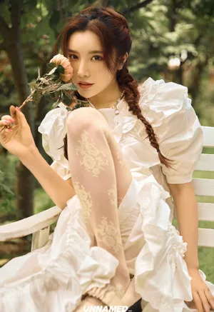 戴燕妮性感随性写真图片_7