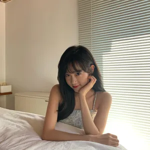 李子璇吊带裙俏丽写真图片_5