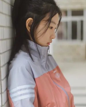 周依然元气养眼写真图片_2