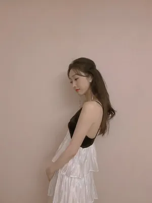 宣璐吊带裙甜美写真图片_2
