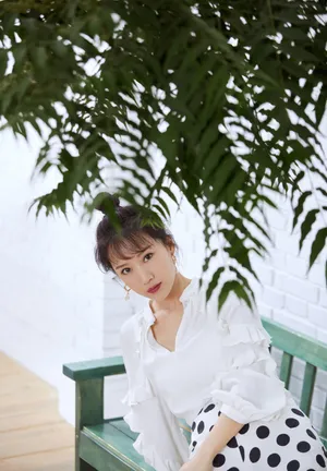 李念甜美俏丽写真图片_6