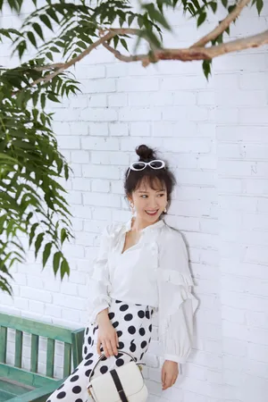 李念甜美俏丽写真图片_8