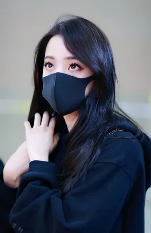 欧阳娜娜时髦私服街拍照图片_1