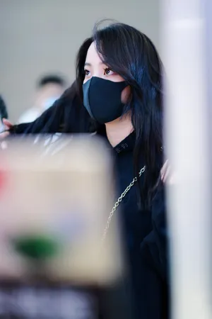欧阳娜娜时髦私服街拍照图片_7