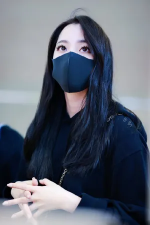 欧阳娜娜时髦私服街拍照图片_8