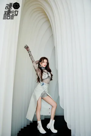 硬糖少女超A举手大片写真图片_5