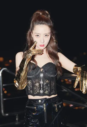 白冰暗黑系性感甜酷写真图片_3