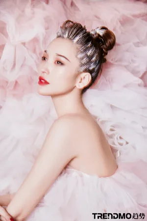 金莎甜飒时尚大片写真图片_3