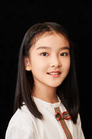 王圣迪白裙可爱写真图片