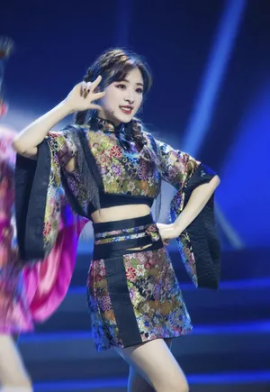 《乘风破浪的姐姐》张含韵图片_3