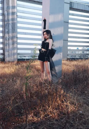戴燕妮性感养眼写真图片_2