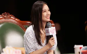 黄圣依2020狐友国民校草大赛剧照图片_8