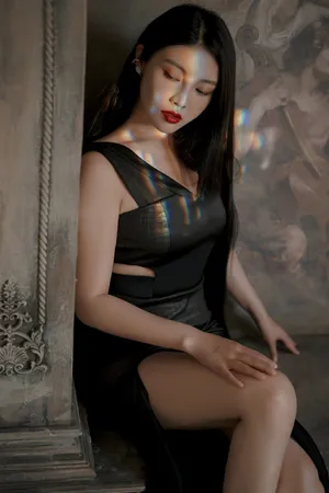 徐冬冬性感黑裙火辣写真图片_3