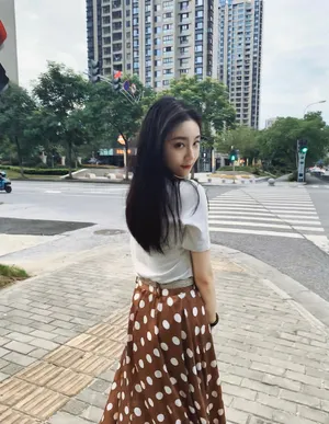 葛施敏清秀养眼生活照图片