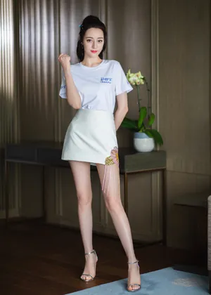 迪丽热巴高马尾活力写真图片_2