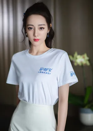 迪丽热巴高马尾活力写真图片_3