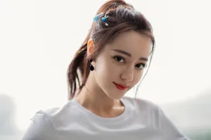 迪丽热巴高马尾活力写真图片_4