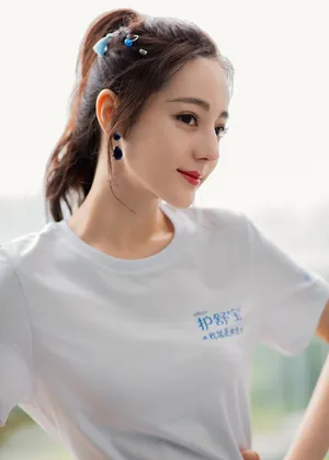 迪丽热巴高马尾活力写真图片_5