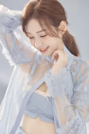 郑合惠子蓝色纱衣性感写真图片_2