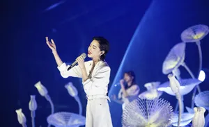 《乘风破浪的姐姐》万茜剧照图片_1
