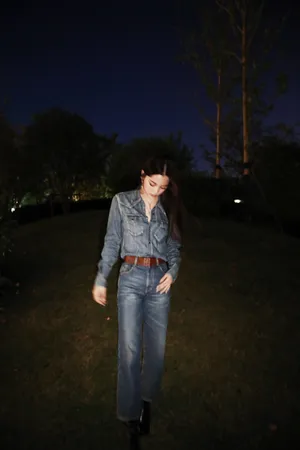 欧阳娜娜初秋牛仔服魅力性感写真