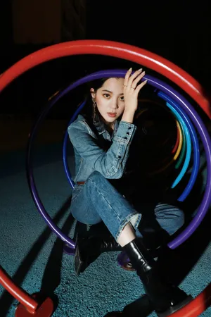 欧阳娜娜初秋牛仔服魅力性感写真_2