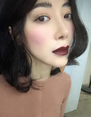 陈紫函摩登复古自拍图片_3