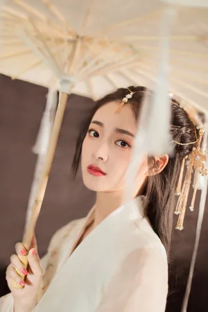 周洁琼古风甜美浪漫写真图片