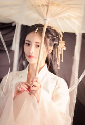 周洁琼古风甜美浪漫写真图片_2