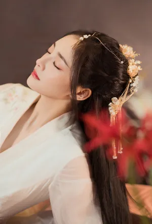 周洁琼古风甜美浪漫写真图片_5