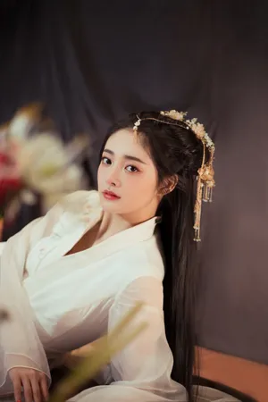 周洁琼古风甜美浪漫写真图片_7