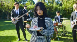 杨超越最新时尚写真大片_7