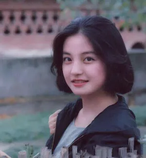 赵薇青涩旧照大眼灵动气质清纯写真图片