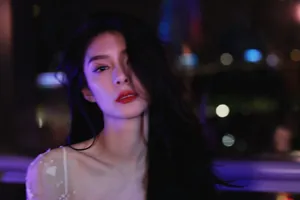 傅菁夜色意境摩登大片写真图片