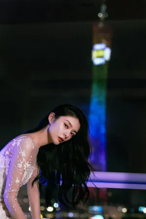 傅菁夜色意境摩登大片写真图片_2