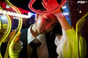 祝绪丹复古衬衫写真图片_3