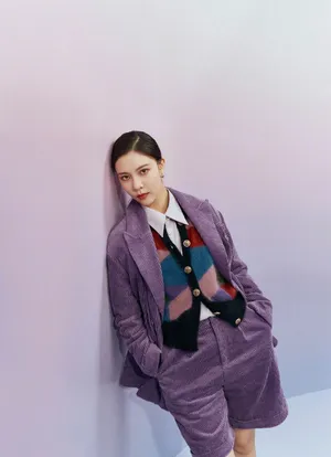 宋妍霏紫色灵动写真图片_3