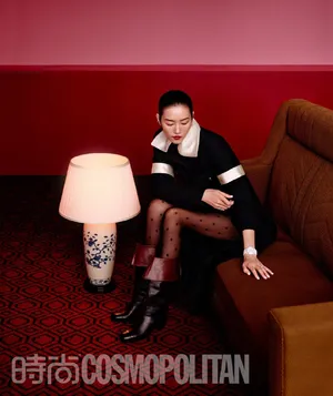 刘雯时尚大片手臂纤细锁骨迷人写真图片