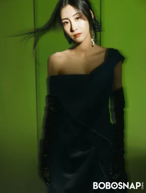 张碧晨性感光影写真图片_4