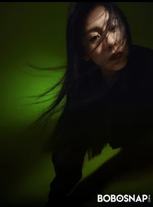 张碧晨性感光影写真图片_5
