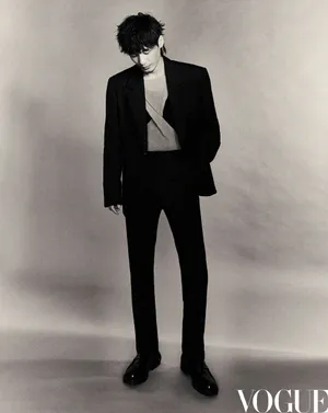 白宇烟花小狼尾发型写真图片