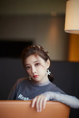 冯提莫唯美浪漫写真图片_3