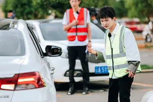 周深《新手驾到》剧照图片_2