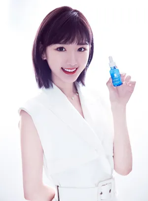 毛晓彤性感纯白写真图片_4