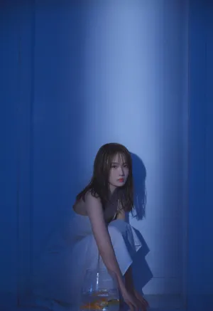 刘力菲吊带裙性感写真图片_2