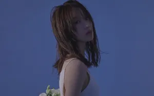 刘力菲吊带裙性感写真图片_5