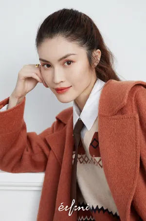 何穗简约高级感秋冬大片写真图片_8